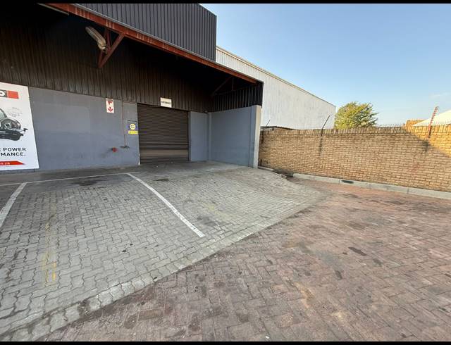 703M² WAREHOUSE TO LET IN CHLOORKOP